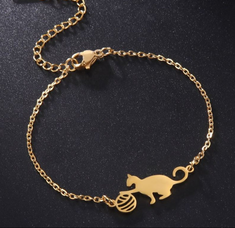 Engravable Cat & Yarn Stainless Steel Bracelet