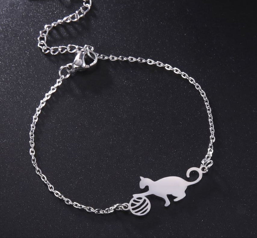 Engravable Cat & Yarn Stainless Steel Bracelet