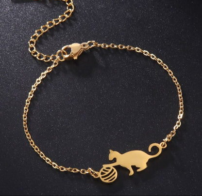 Engravable Cat & Yarn Stainless Steel Bracelet