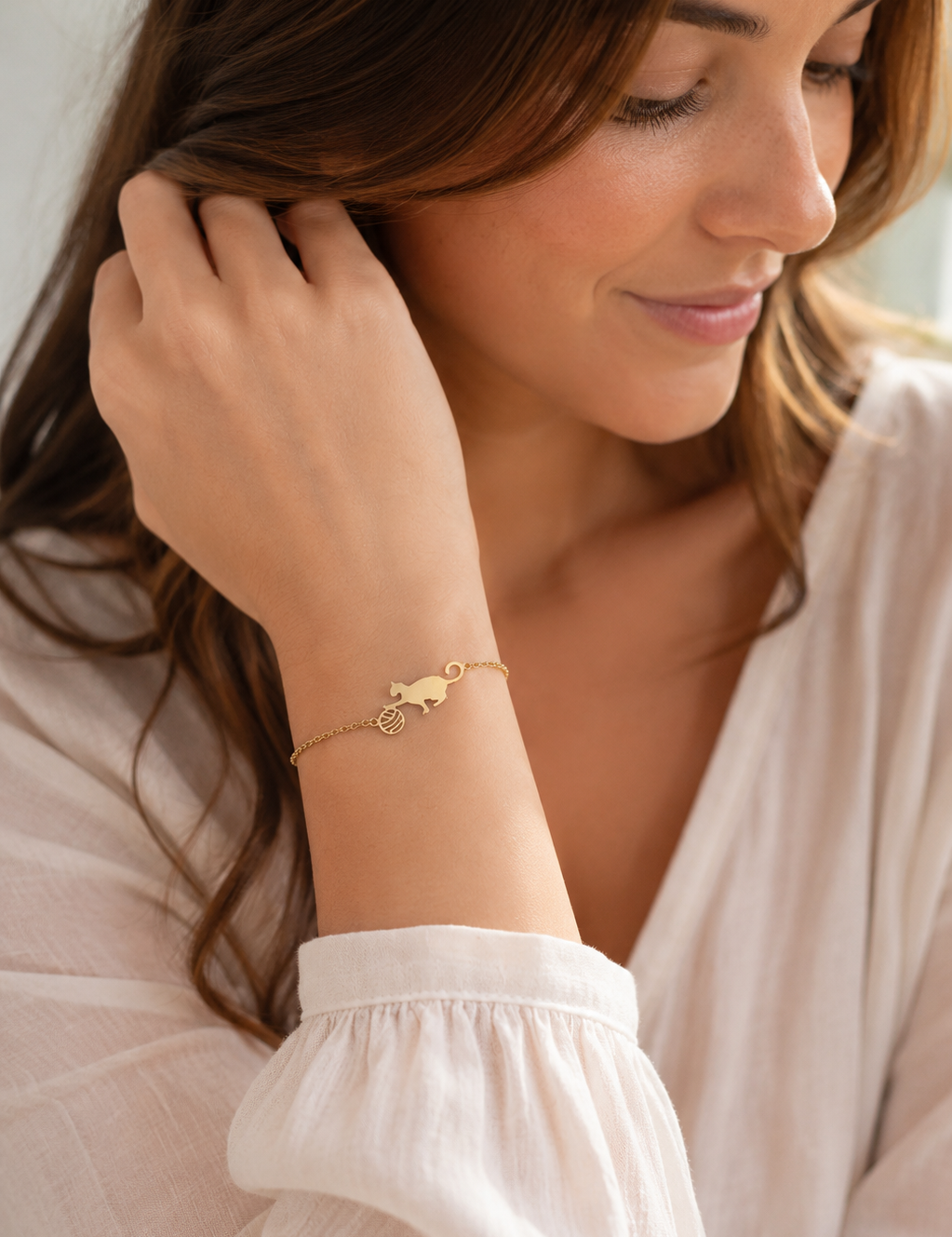 EngravableCat_YarnBraceletLifestyle.png