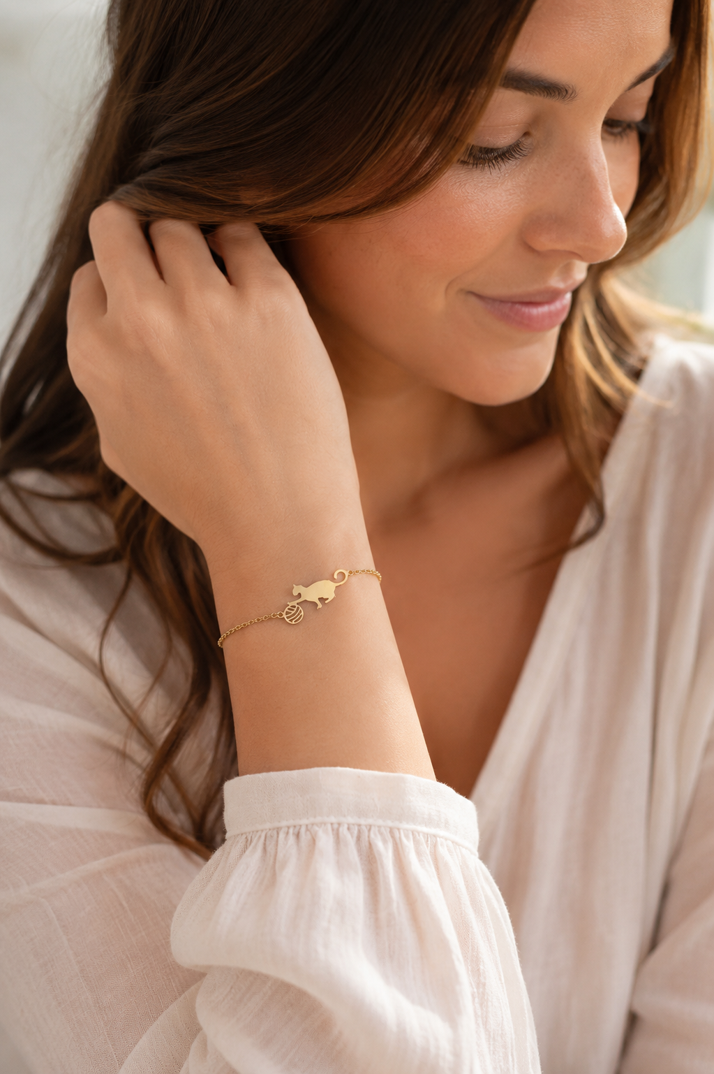 Engravable Cat & Yarn Bracelet
