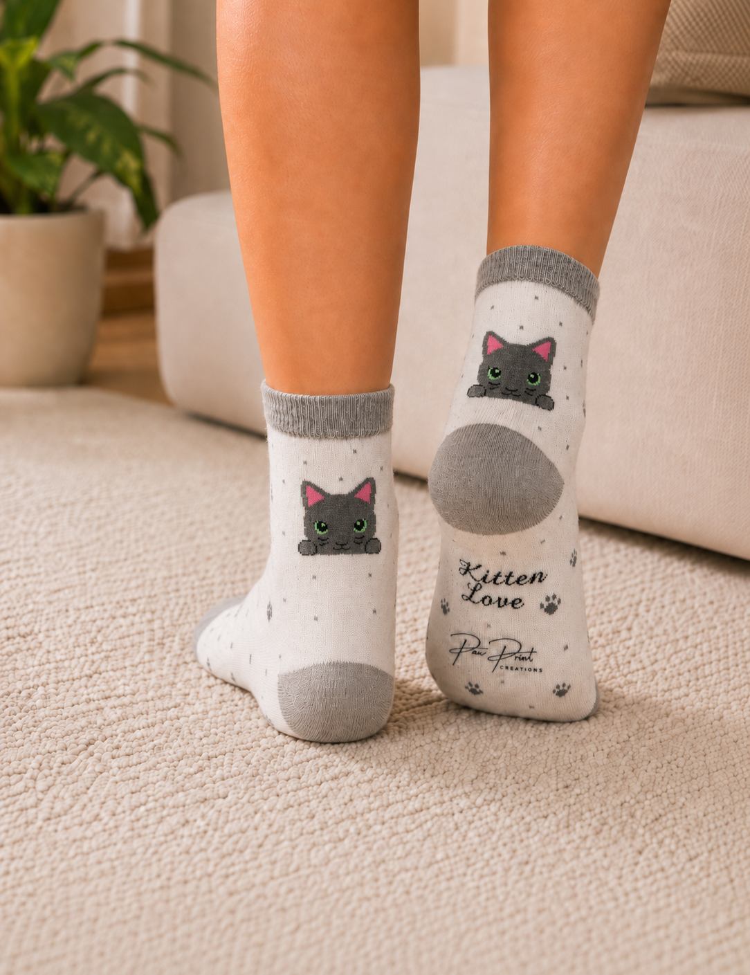GreyPeek-A-BooCatSocksLifestyle.png