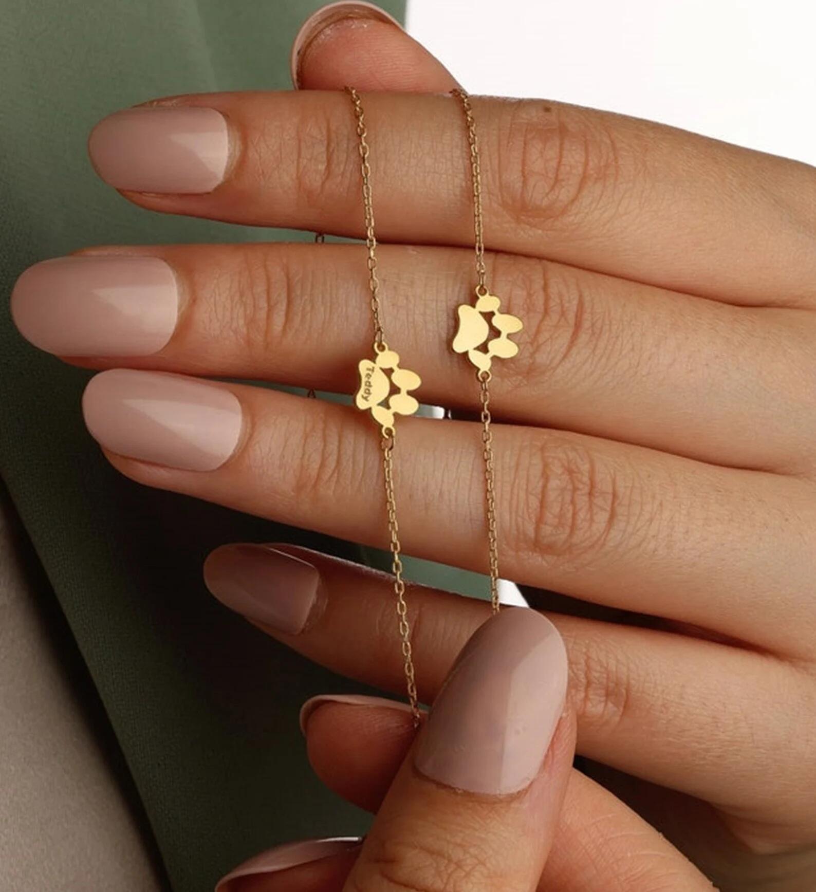 Engravable Paw Charm Bracelet