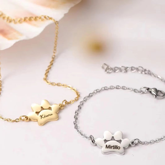 Engravable Paw Charm Bracelet